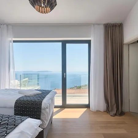 Villa Ateneum With Sea View, Jacuzzi And Infinity Pool *